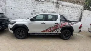 Toyota Hilux 2021 White