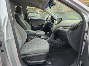 Hyundai Santa Fe SE AWD 2016 Silver