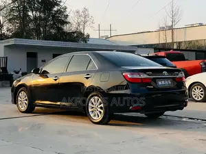 Toyota Camry 2017 Black