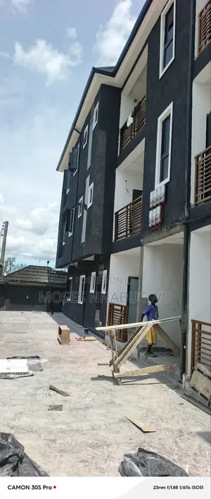 2bdrm Block of Flats in Alcon Rd Axis, Woji for rent