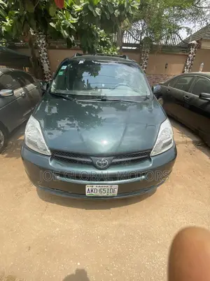 Toyota Sienna XLE 2005 Green