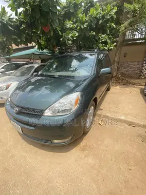 Toyota Sienna XLE 2005 Green