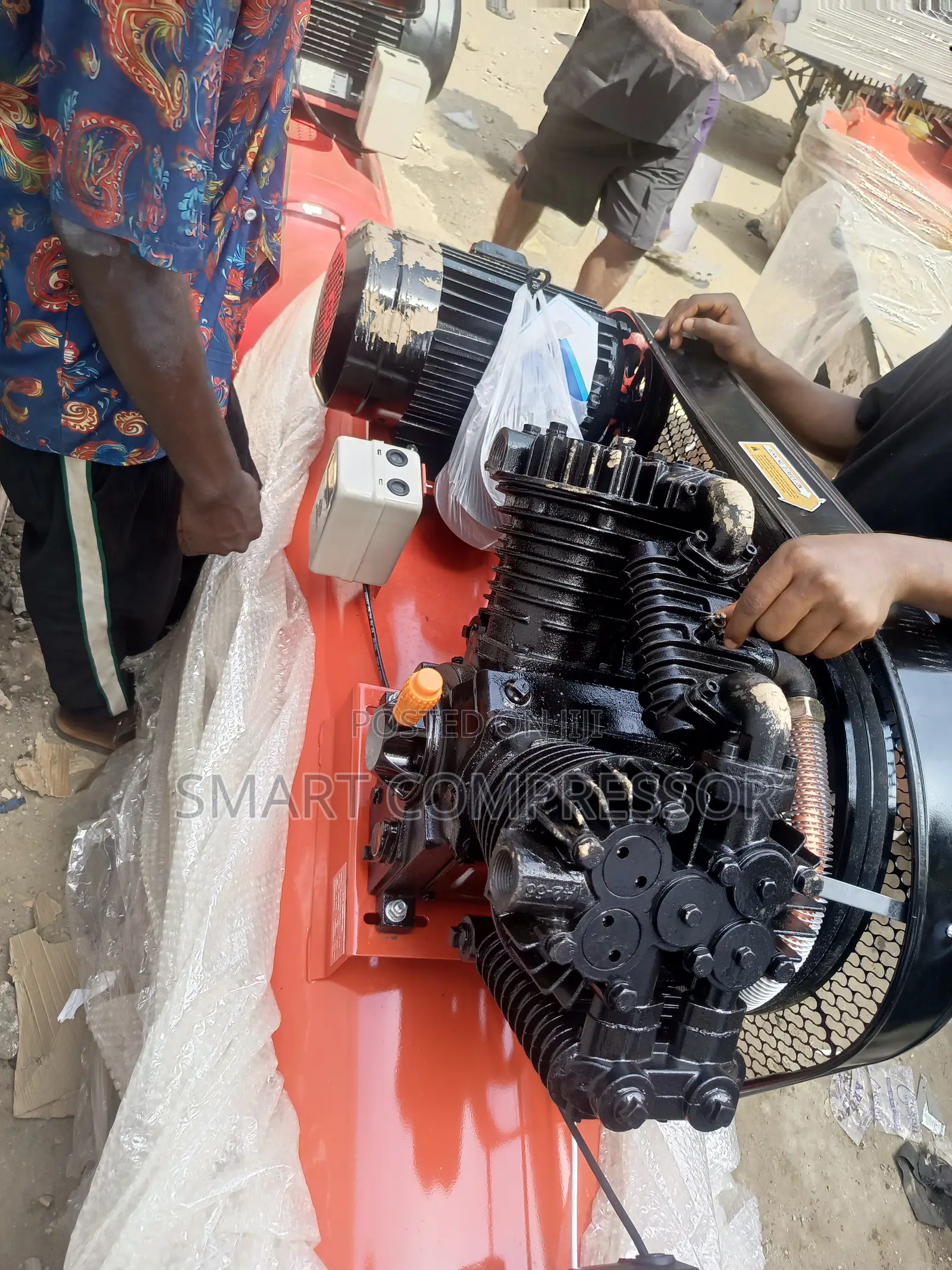 Air Compressor 300 Liters 4 Piston 12.5bar