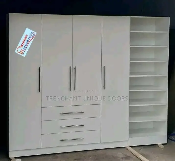 Wardrobe in 4ft X 8ft
