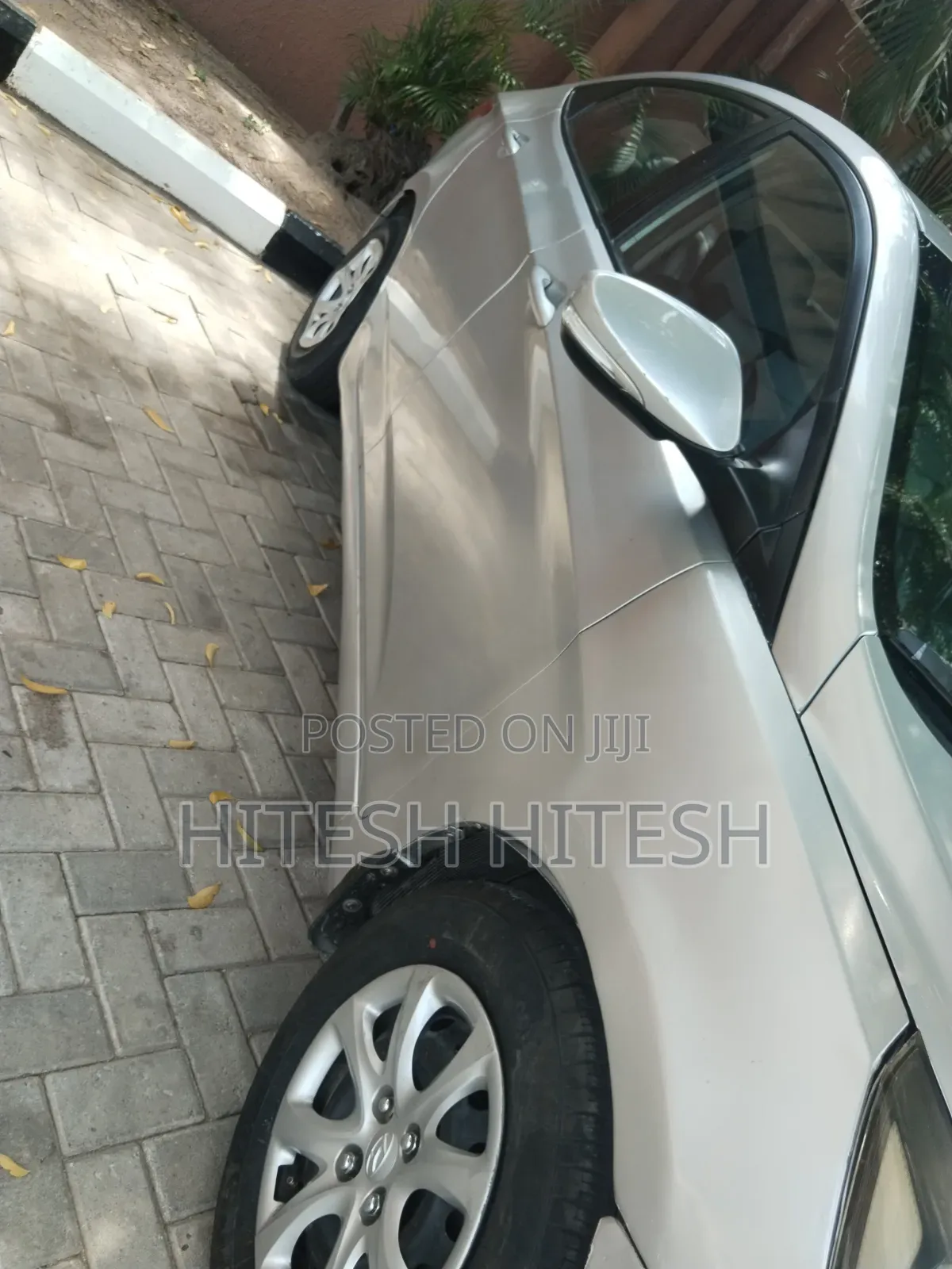 Hyundai Accent 2012 Silver