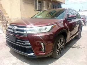 Toyota Highlander 2015 Red