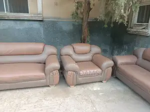 Leather Setee 1x1x3 Seaters.