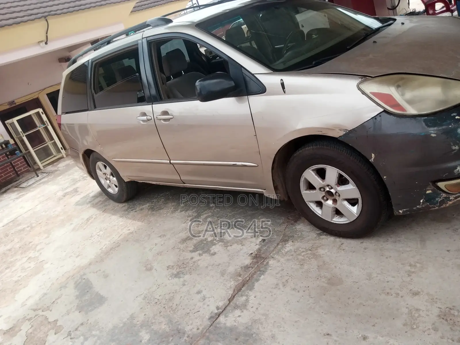 Toyota Sienna 2004 Gold