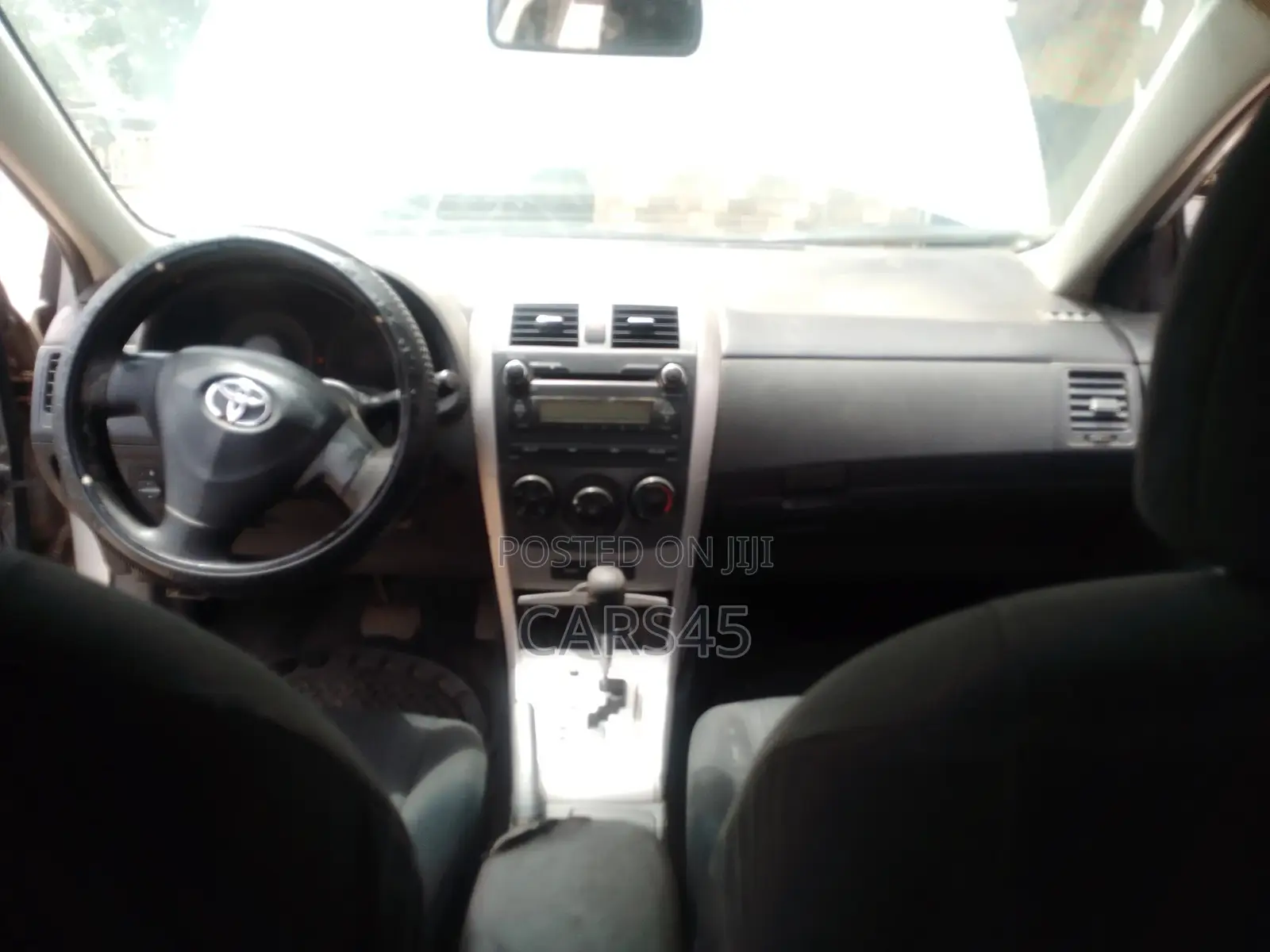 Toyota Corolla 2010 Silver