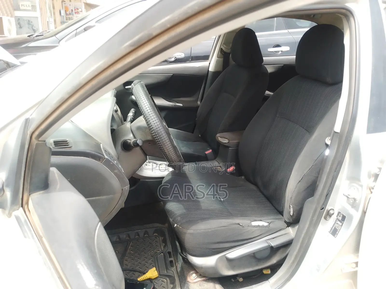 Toyota Corolla 2010 Silver