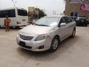 Toyota Corolla 2010 Silver
