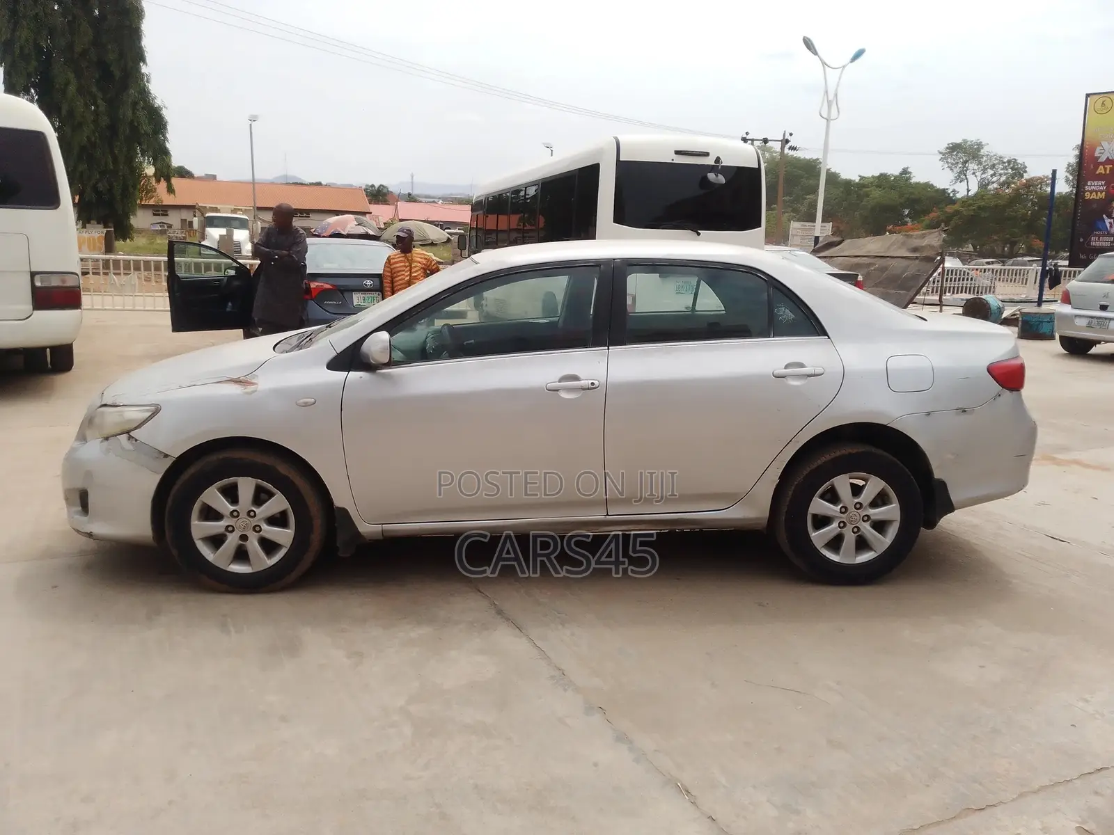 Toyota Corolla 2010 Silver