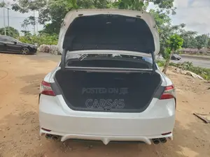 Toyota Camry XSE FWD 2020 White