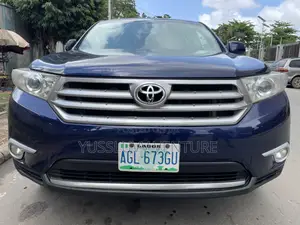 Toyota Highlander 2013 Blue