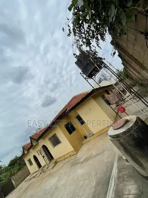 3bdrm Apartment in Celica, Alakia for sale