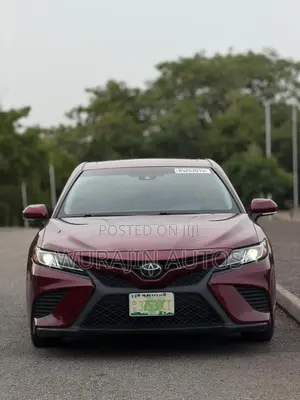 Toyota Camry 2018 Burgundy