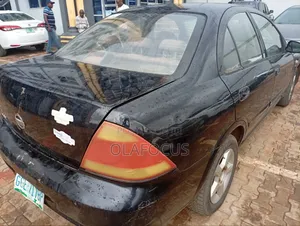 Nissan Sunny 2010 Black