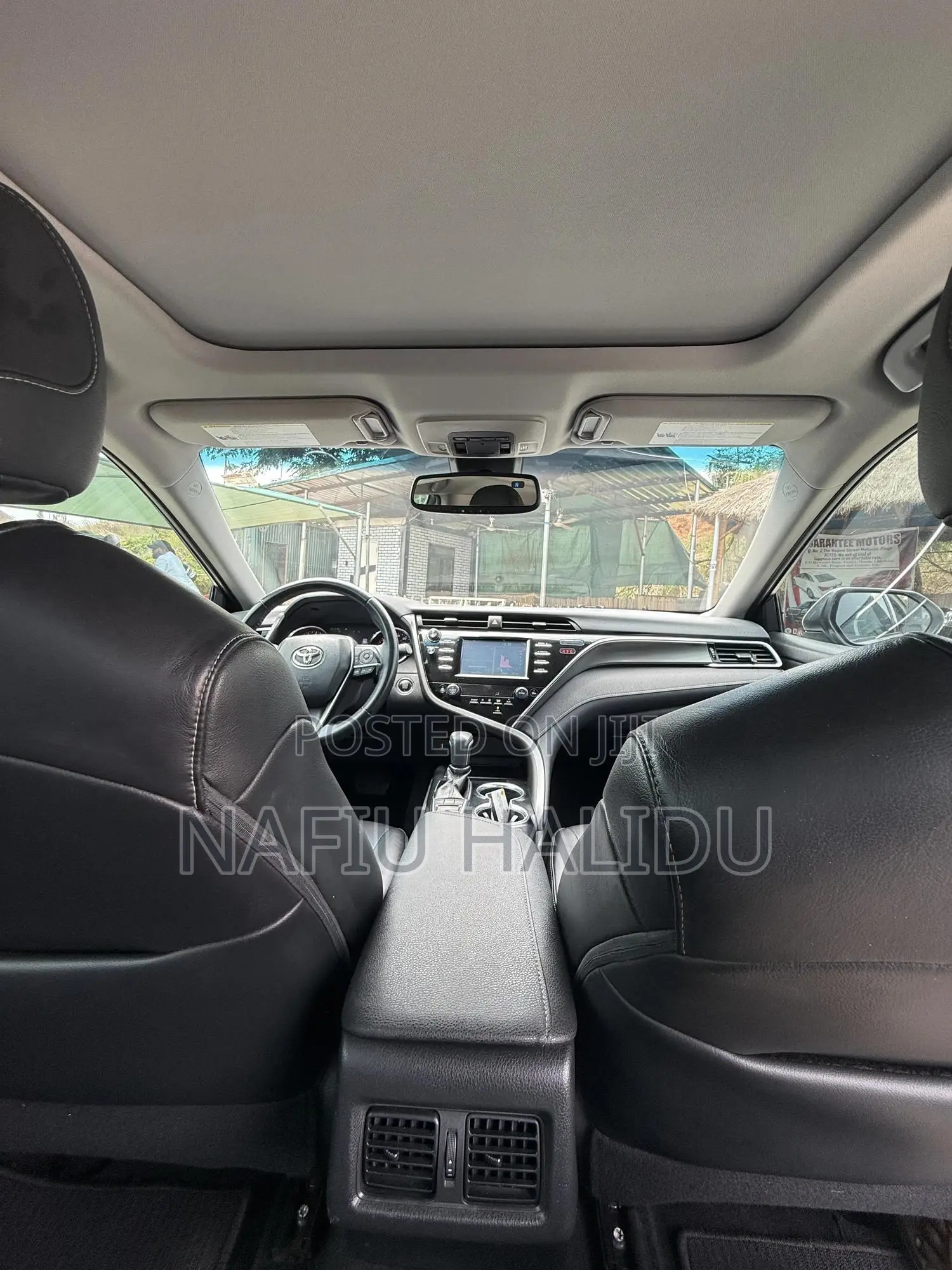 Toyota Camry 2018 Silver