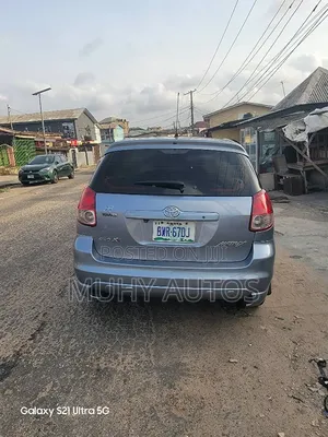 Toyota Matrix Standard FWD (1.8L 4cyl 5M) 2004 Blue
