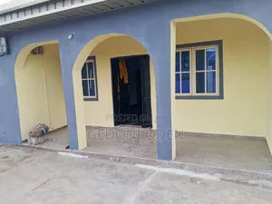 4bdrm Bungalow in Morekete, Ikorodu for rent