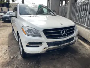 Mercedes-Benz M Class ML350 4MATIC 4dr SUV AWD (3.5L 6cyl 7A) 2015