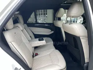 Mercedes-Benz M Class ML350 4MATIC 4dr SUV AWD (3.5L 6cyl 7A) 2015 White