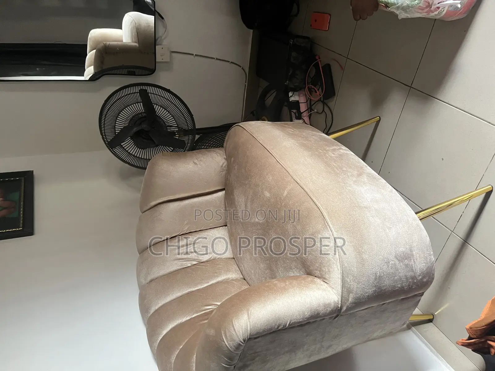 Single Chair