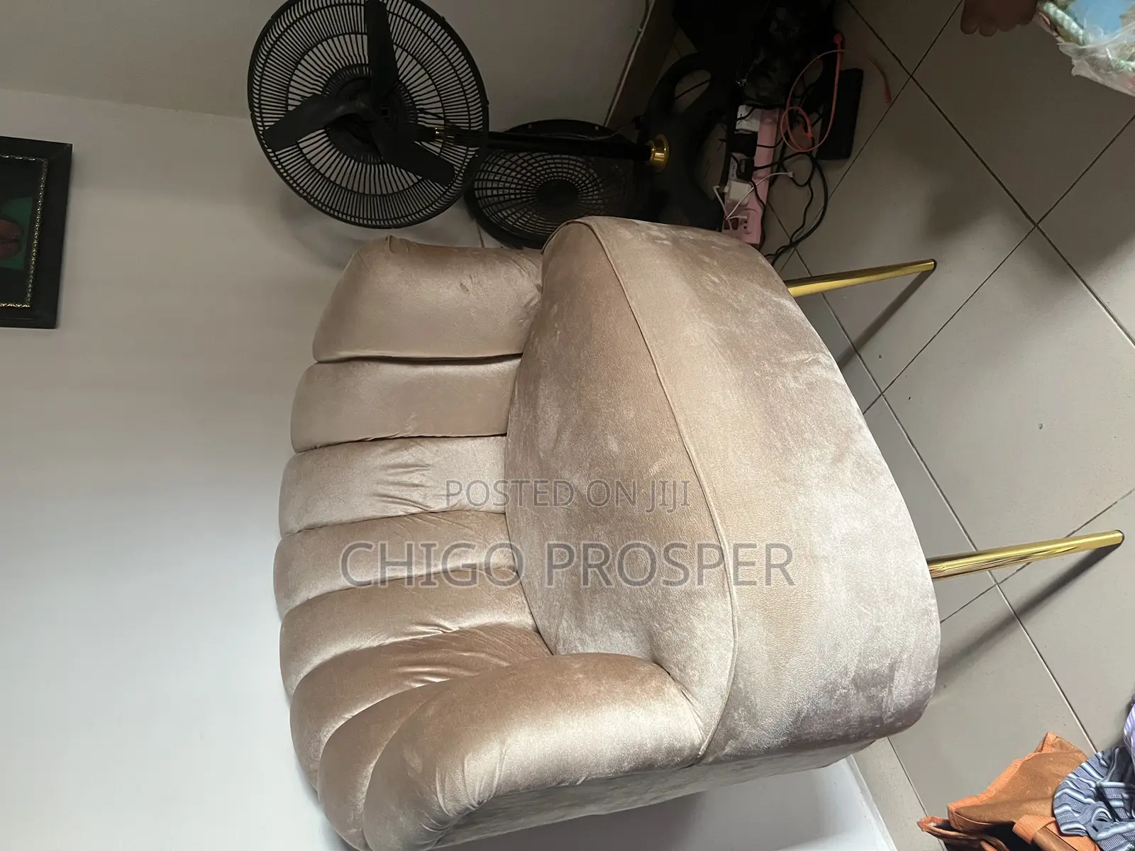 Single Chair