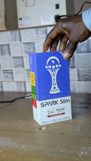 New Tecno Spark Slim 256 GB