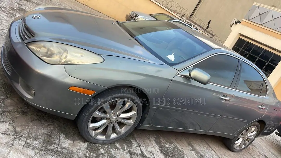 Lexus ES 350 2010 Gray