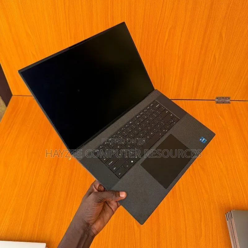 Laptop Dell Precision 5680 32GB Intel Core i7 SSD 1T