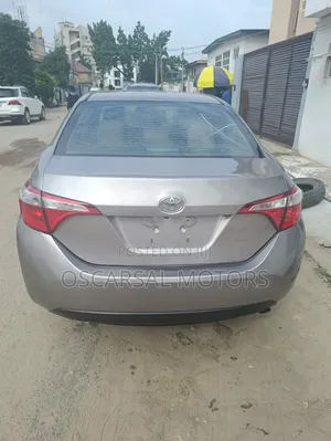 Toyota Corolla LE ECO Premium (1.8L 4cyl CVT) 2016 Gray