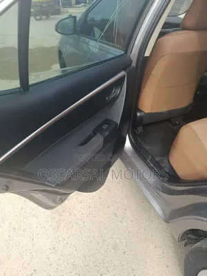 Toyota Corolla LE ECO Premium (1.8L 4cyl CVT) 2016 Gray