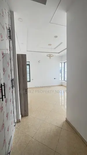 4bdrm Duplex in Orchid Estate, Chevron for rent