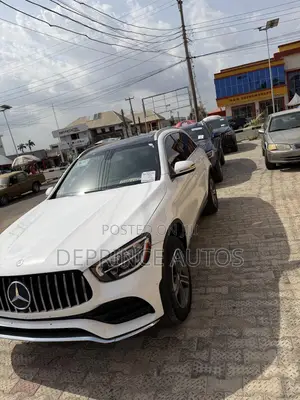 Mercedes-Benz GLC-Class 2017 White