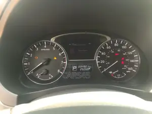 Nissan Altima 2013 Red