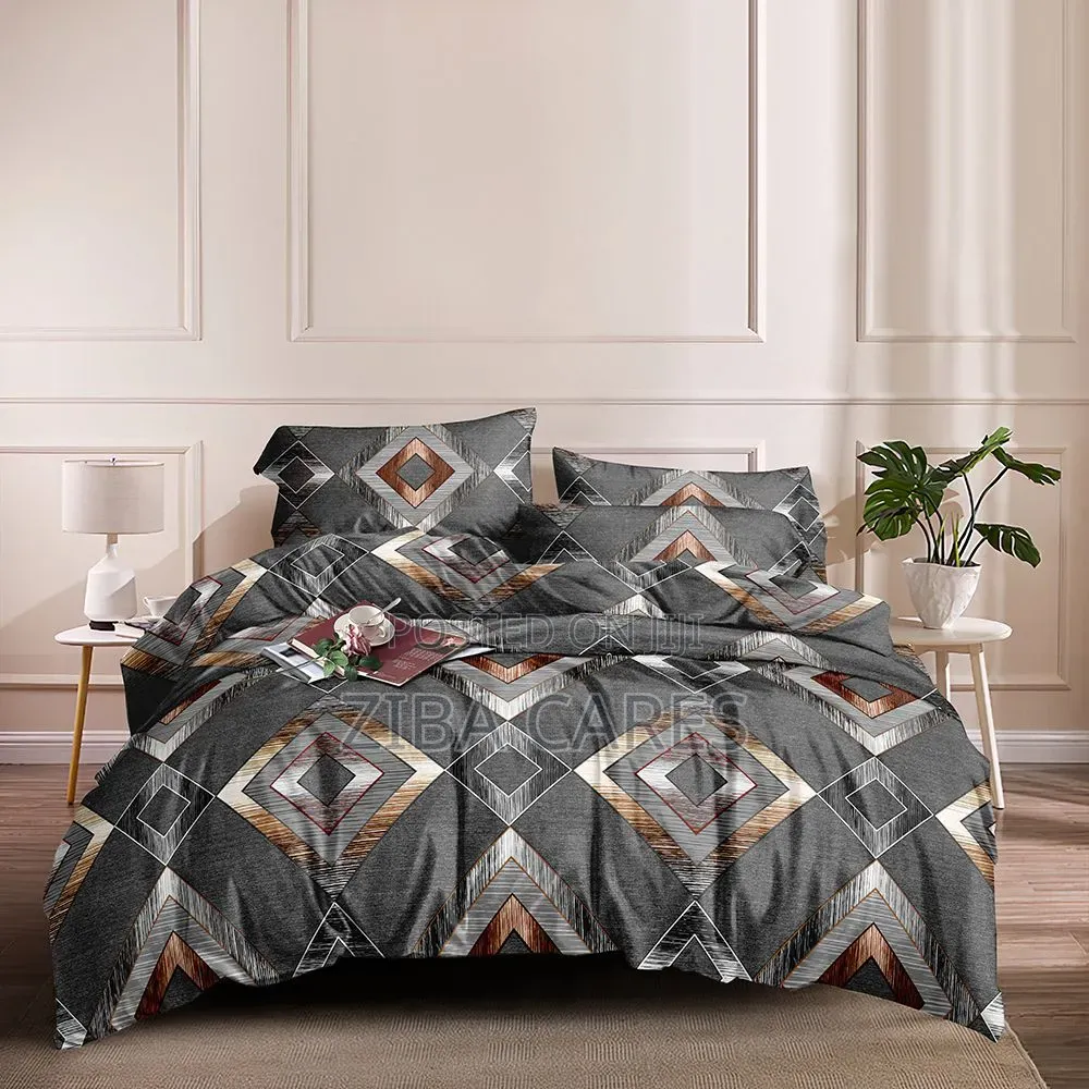 Floral Bedspread With Pillowcases and Duvet