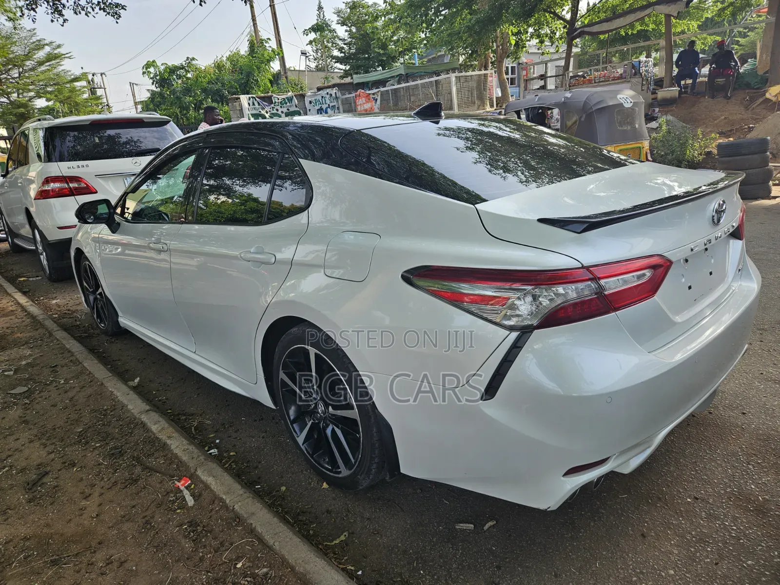 Toyota Camry 2018 White
