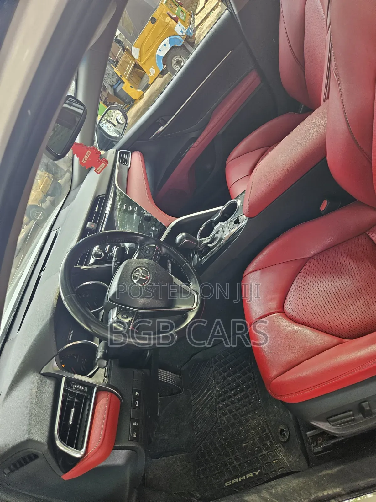 Toyota Camry 2018 White