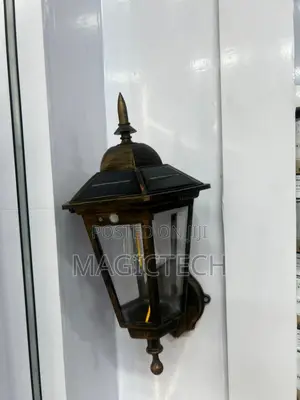 Suntrick Solar Fence Light