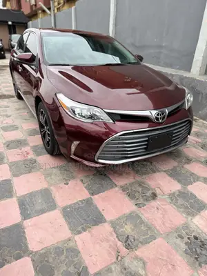 Toyota Avalon XLE Sedar FWD (3.5L 6cyl 6A) 2013 Maroon
