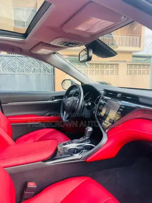 Toyota Camry XSE (2.5L 4cyl 8A) 2019 White