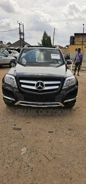 Mercedes-Benz GLK-Class 350 2014 Black