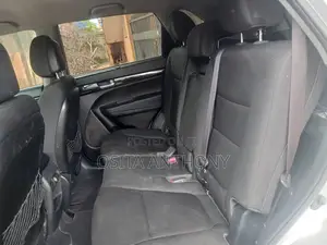 Kia Sorento LX 4dr SUV AWD (2.4L 4cyl 6A) 2014 Silver