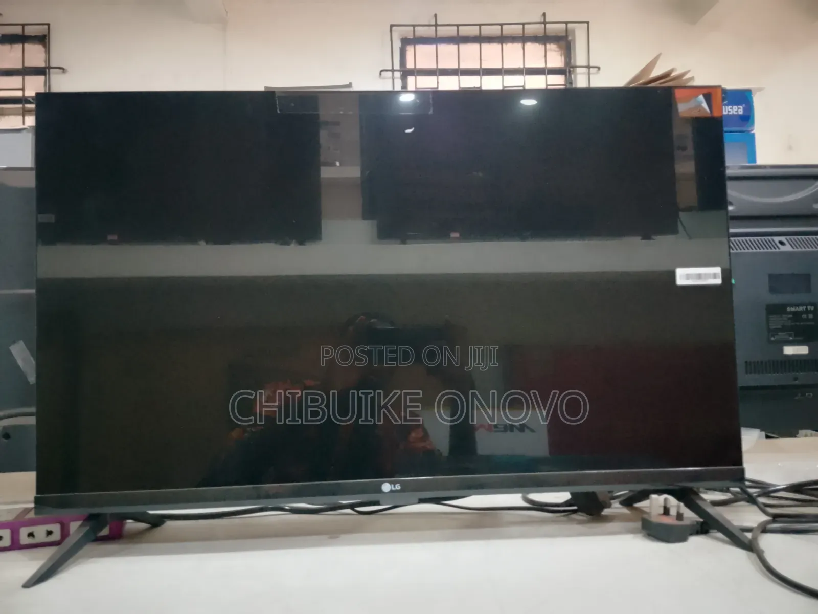 32inches Smart Television