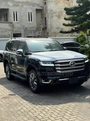 New Toyota Land Cruiser LC300 2025 Gray