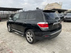 Toyota Highlander 2011 Black