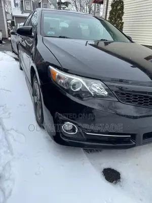 Toyota Camry SE 4dr Sedan (3.5L 6cyl 6A) 2014 Black