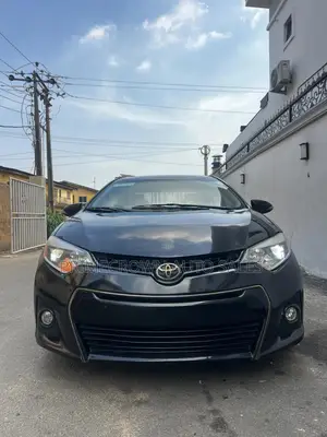 Toyota Corolla S w/Special Edition Pkg (1.8L 4cyl CVT) 2016 Black