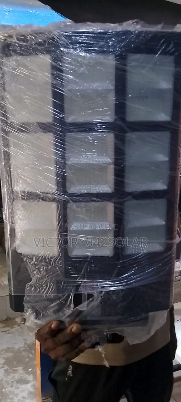 18 Eyes Solar Light Available
